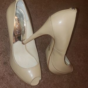 Michael Kors Nude Peep Toe Pumps